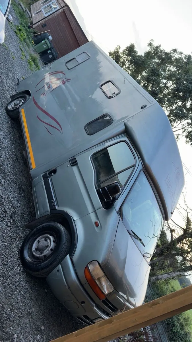 Renault Master Horsebox - Image 1