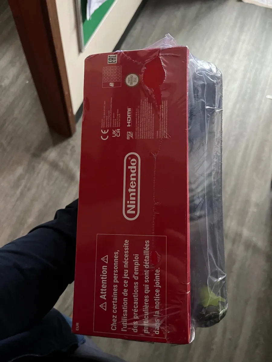 Nintendo Switch - Image 2