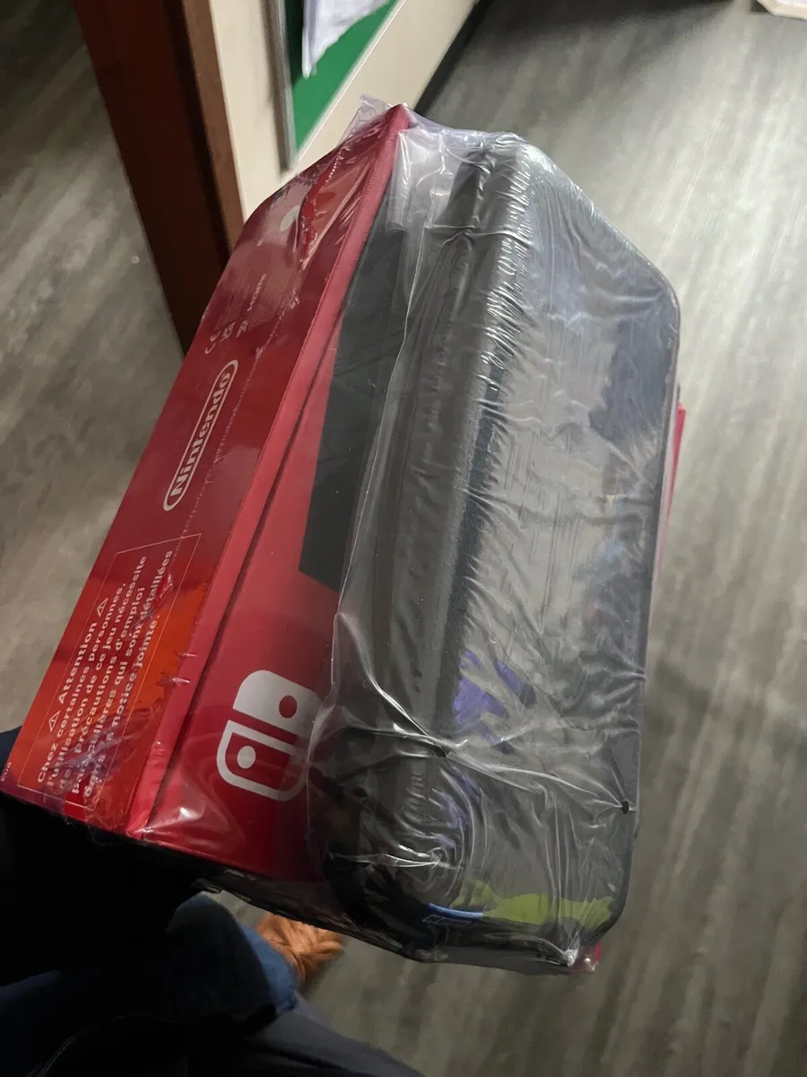 Nintendo Switch - Image 3