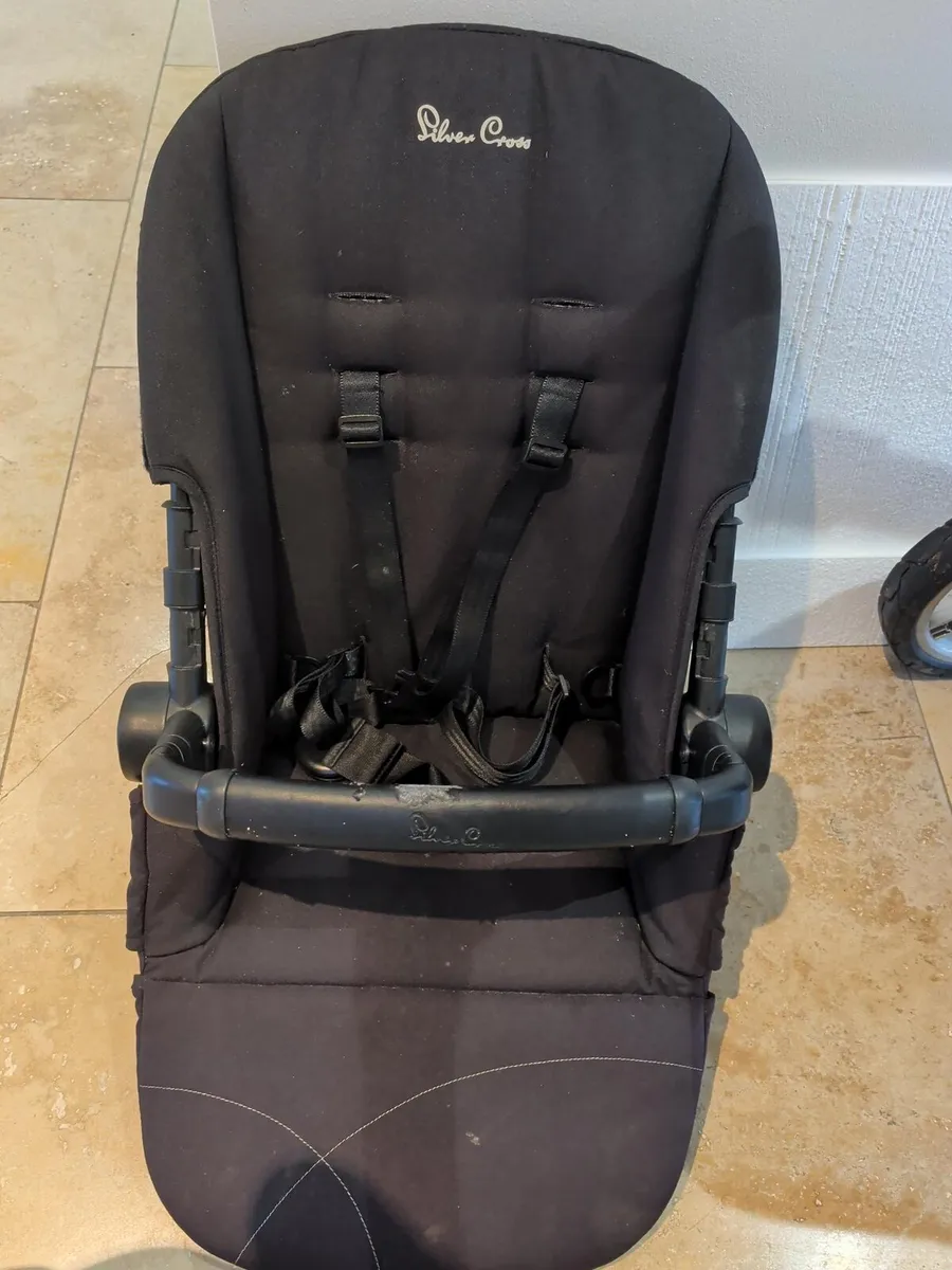 Silvercross Pram + Accessories - Image 2