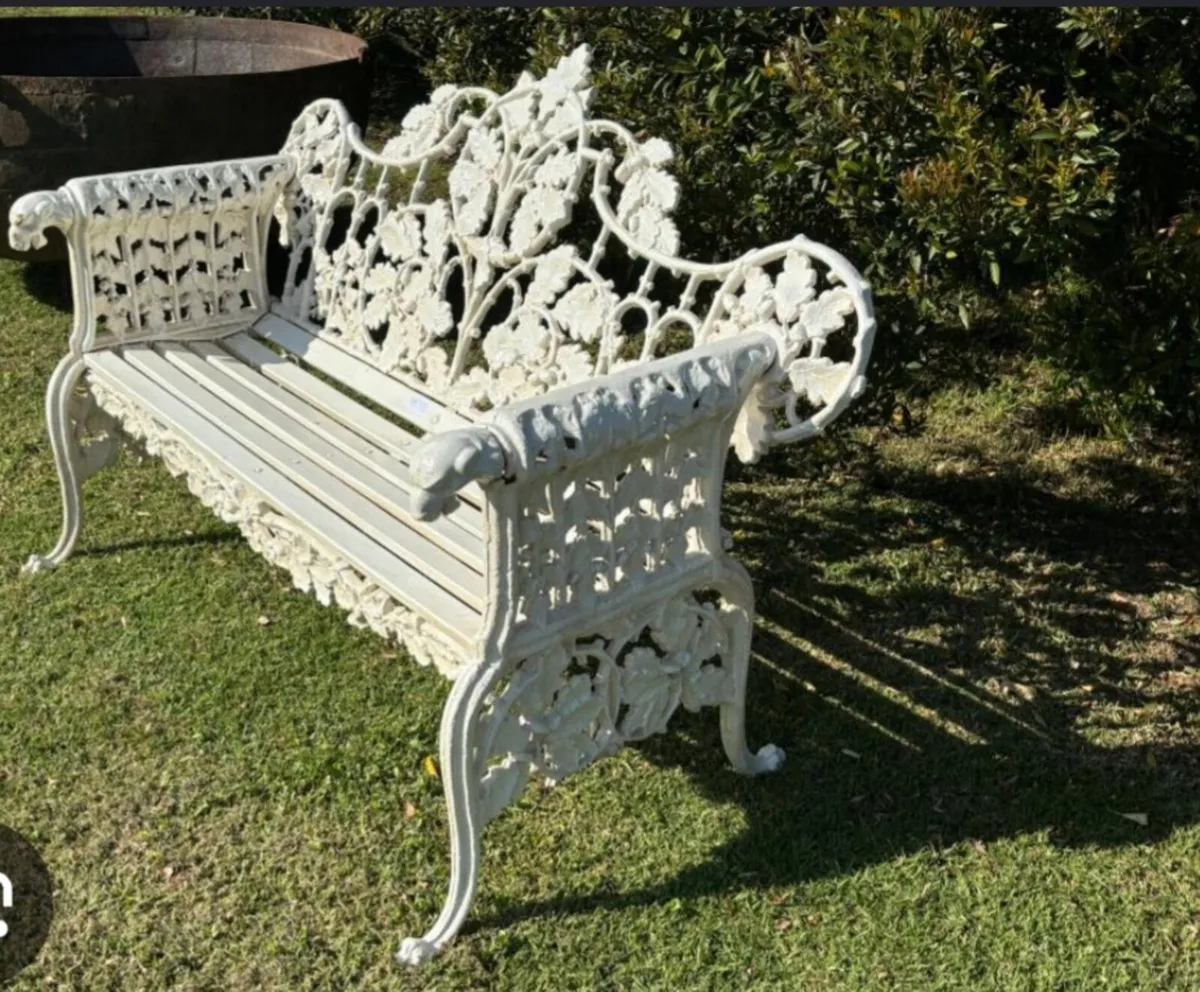 HEAVY CAST IRON BENCH - Image 2