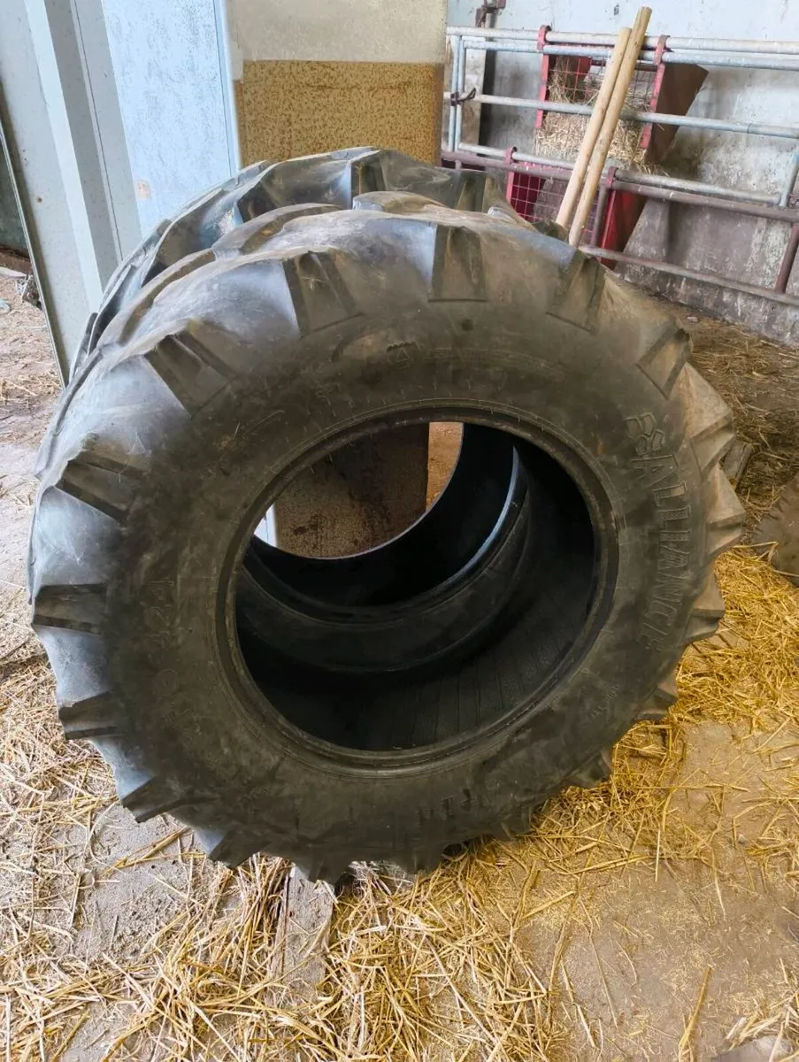 Tyres - Image 2