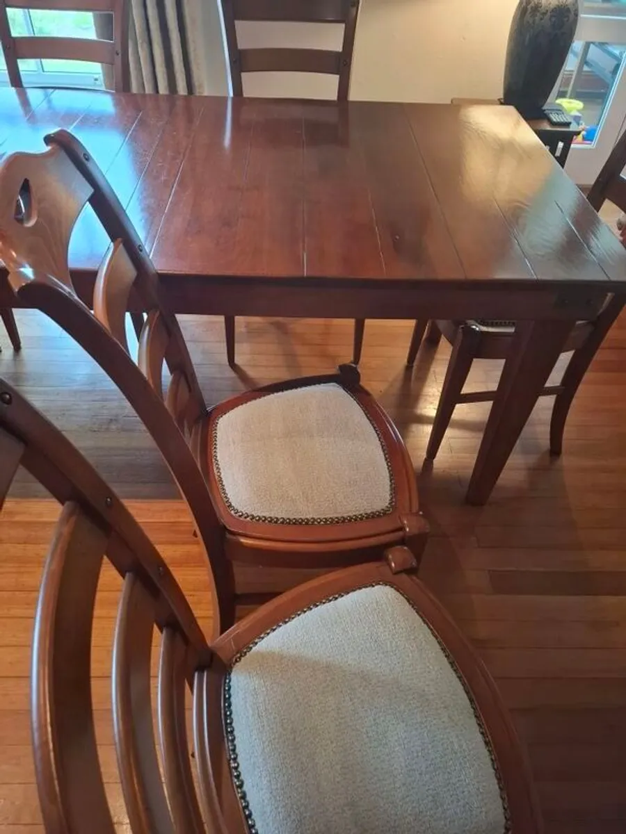 dining room table and chairs - Image 2