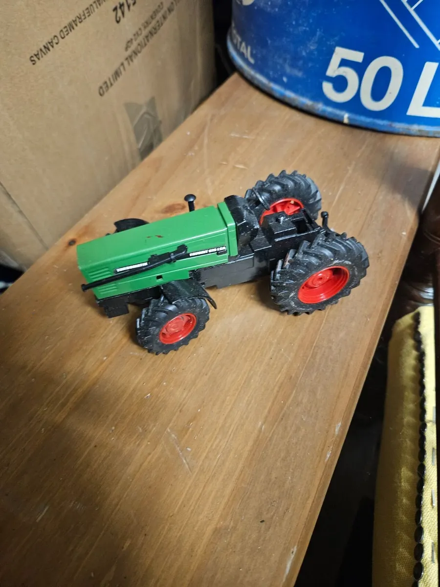 Britain's Tractor - Image 1