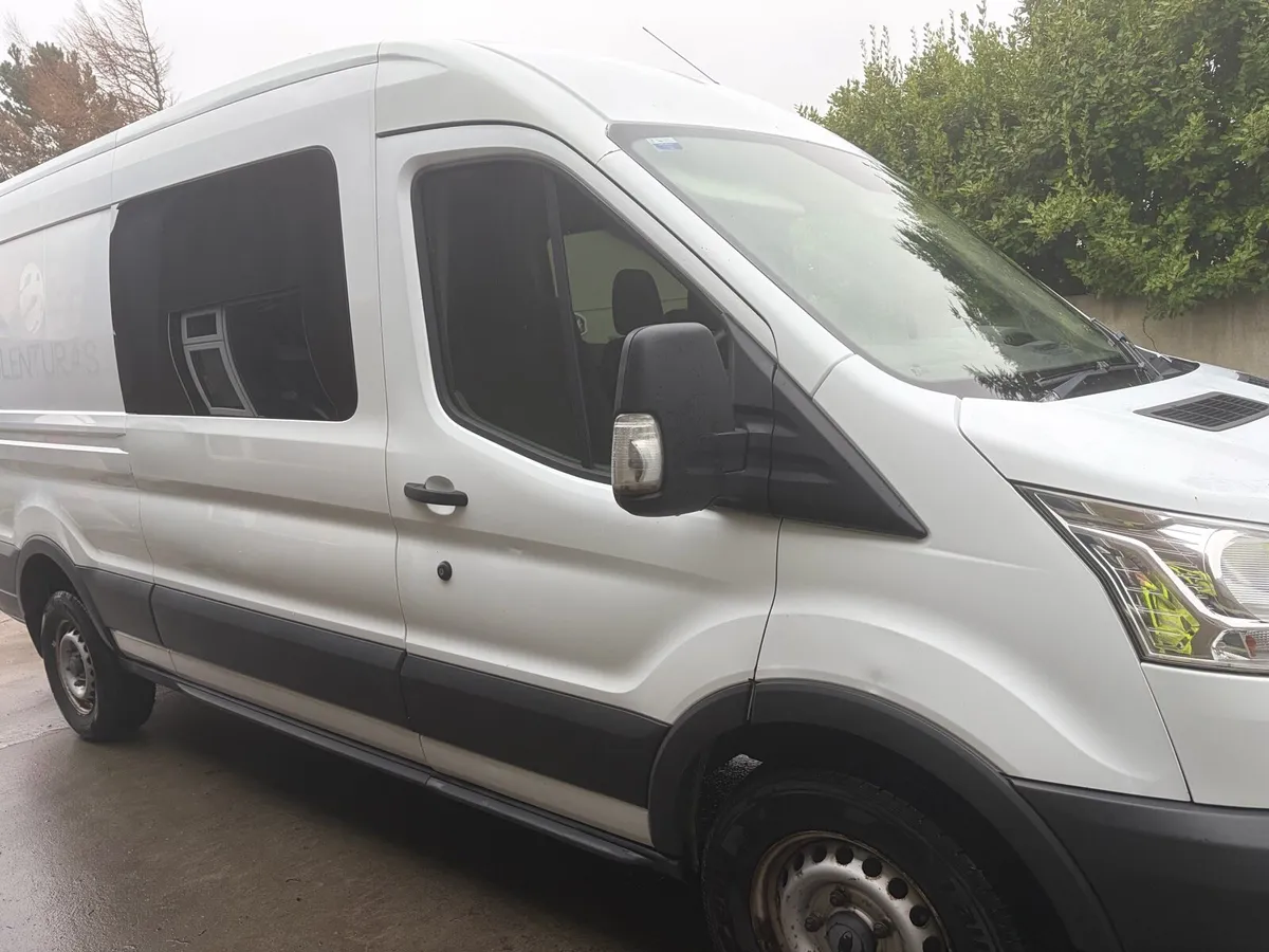 Transit van - Image 2
