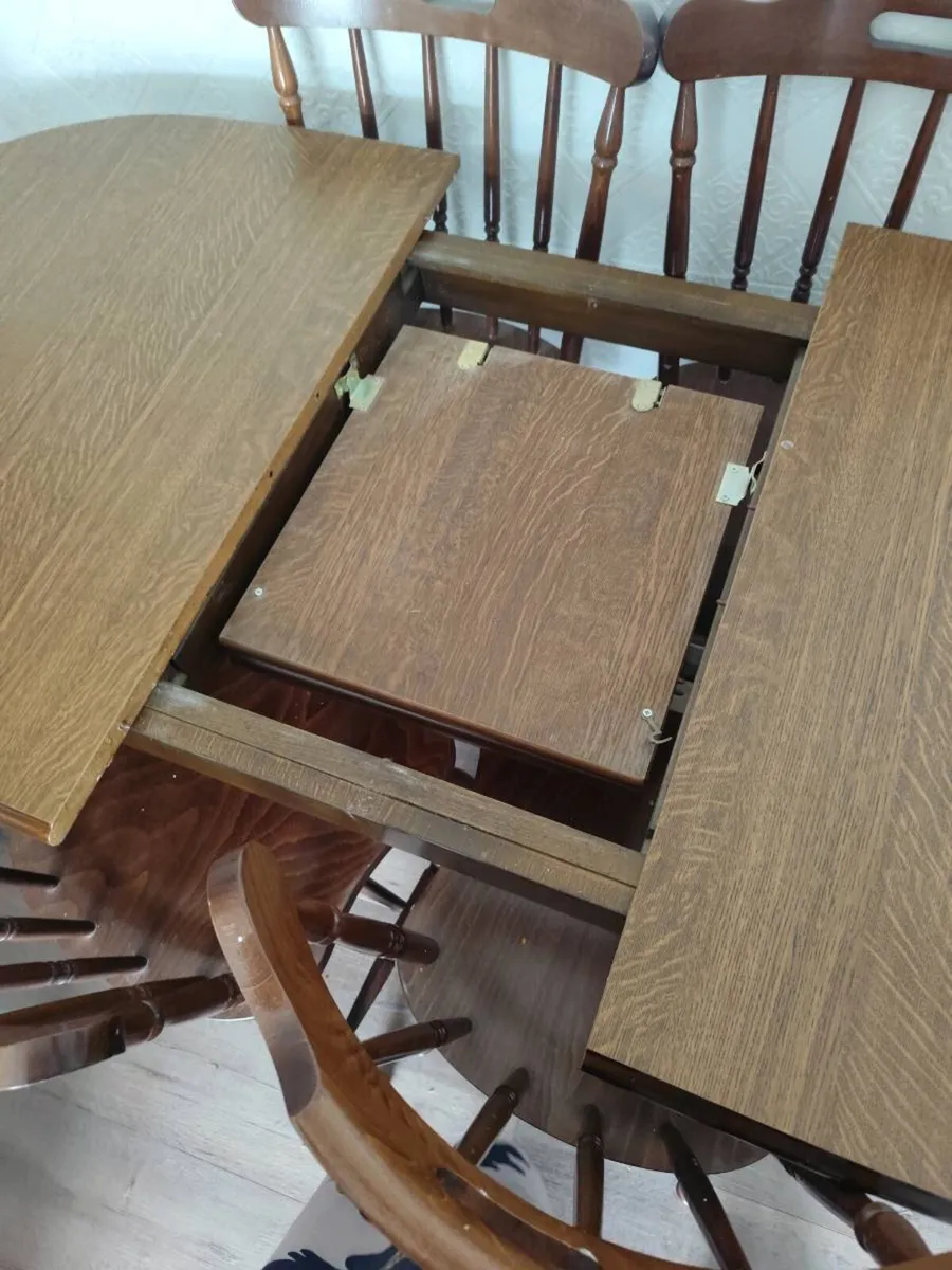 Solid wood dining table - Image 2