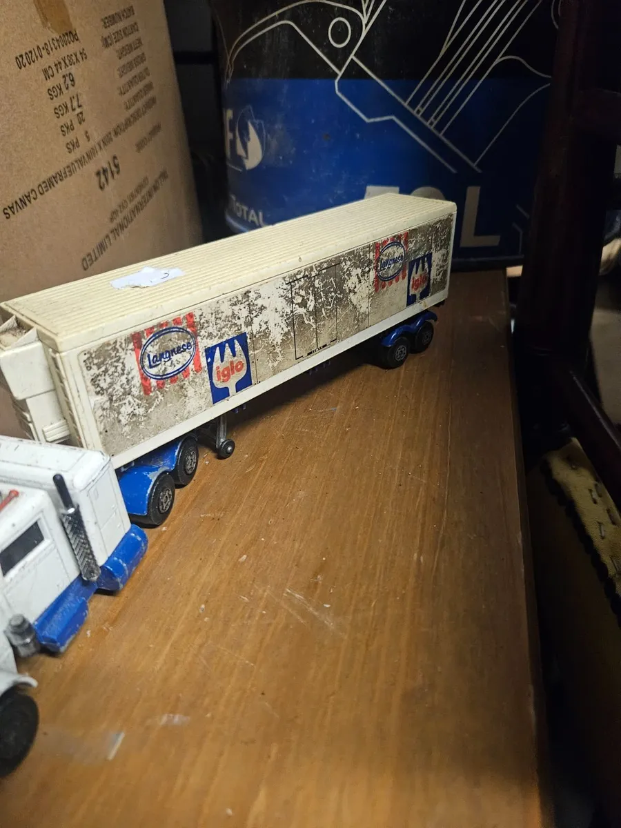 Matchbox Peterbuilt Truck and Trailer - Image 4