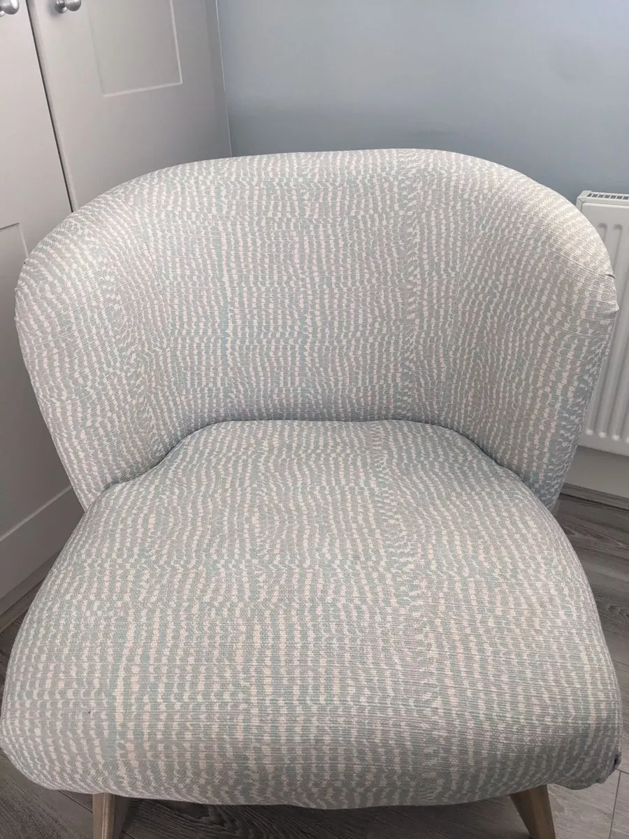 Chairs - Image 4