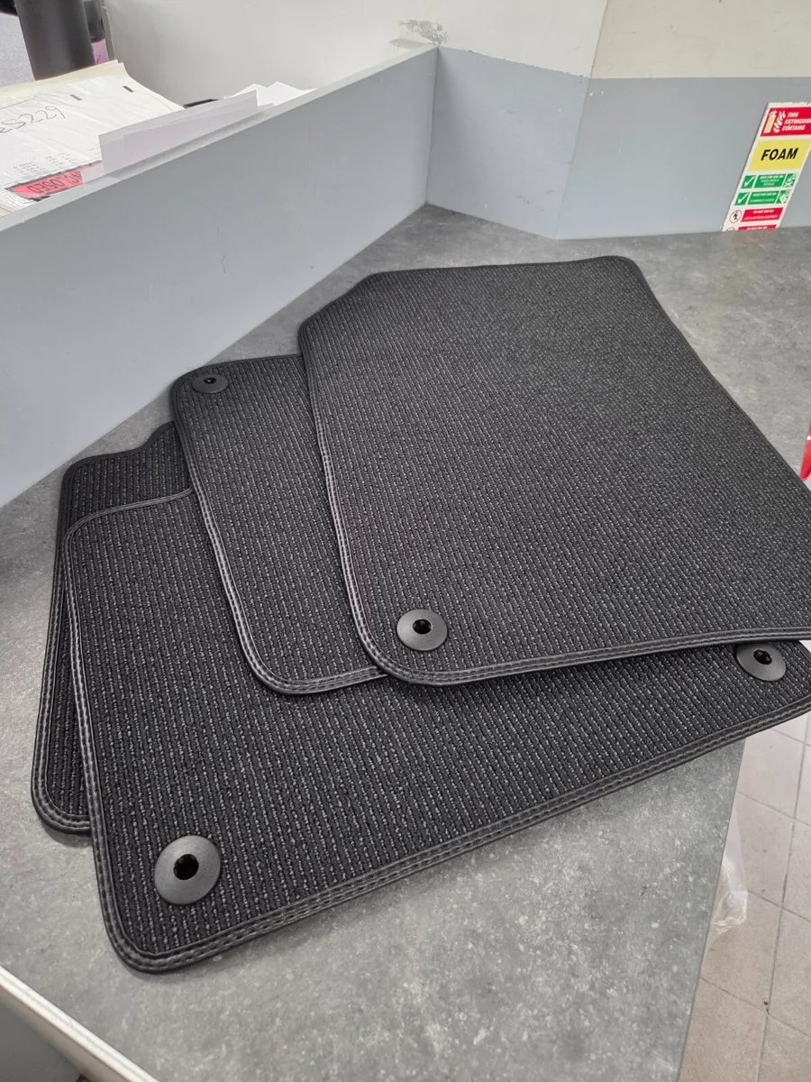 CARPET MATS VOLVO V90 - Image 1
