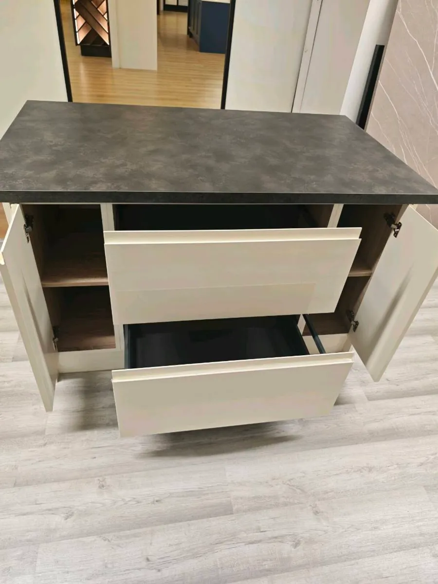 Brand new kitchen islands - Image 2