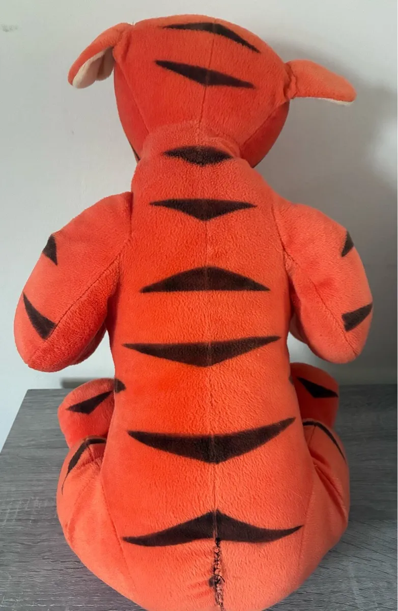 Large Winnie the Pooh tigger - Image 2