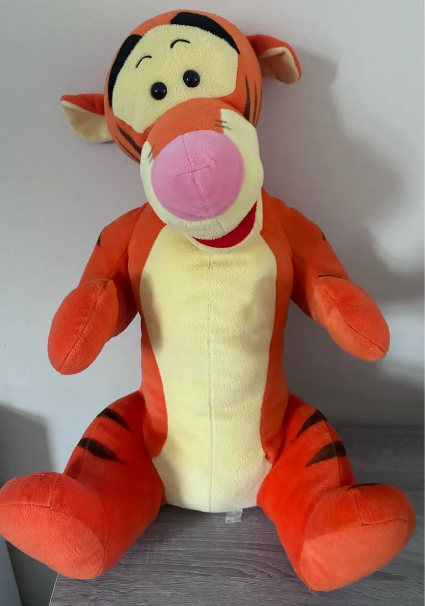 Large Winnie the Pooh tigger - Image 3