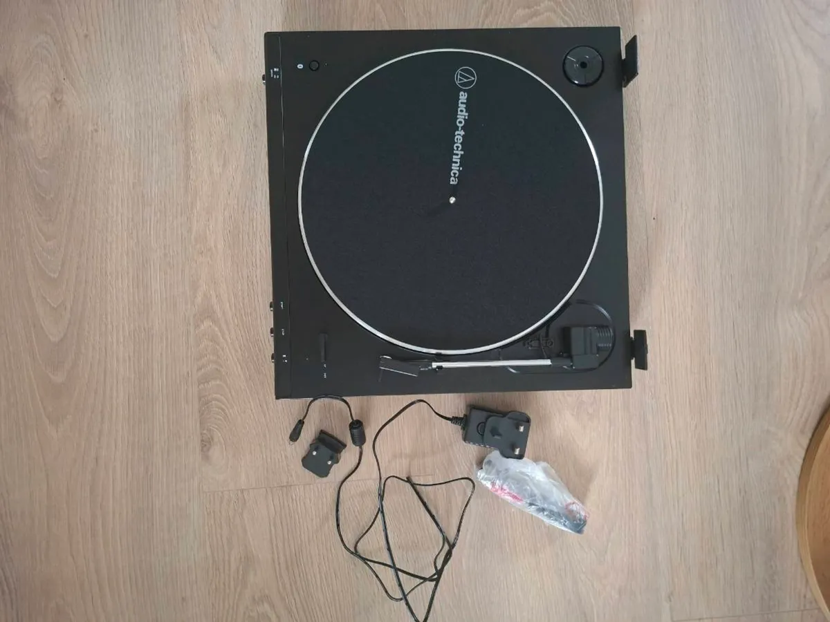 Audio-Technica AT-LP60XBT Bluetooth Turntable - Image 4