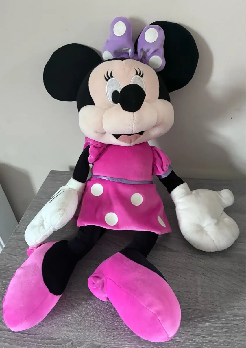 Large Minnie Mouse plush toy