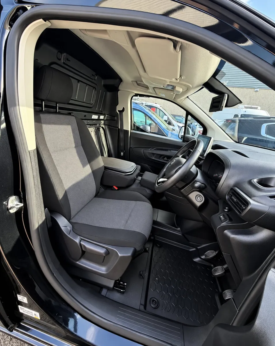 2022 Citroen Berlingo LWB Enterprise Vision Model - Image 4