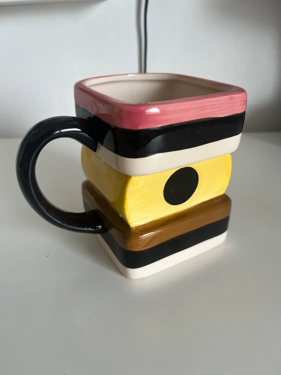 Vintage 3D Liquorice Allsorts Novelty Ceramic Mug - Image 2