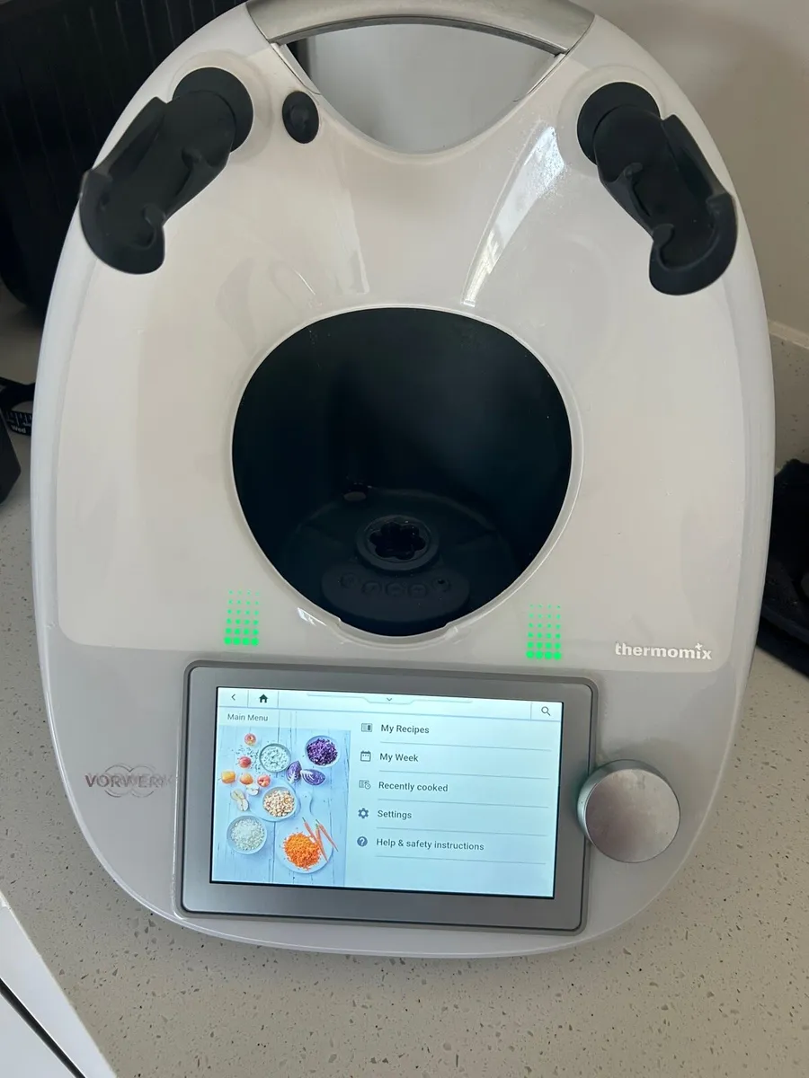 Thermomix TM6 + Extra Mixing Bowl – €600 - Image 3