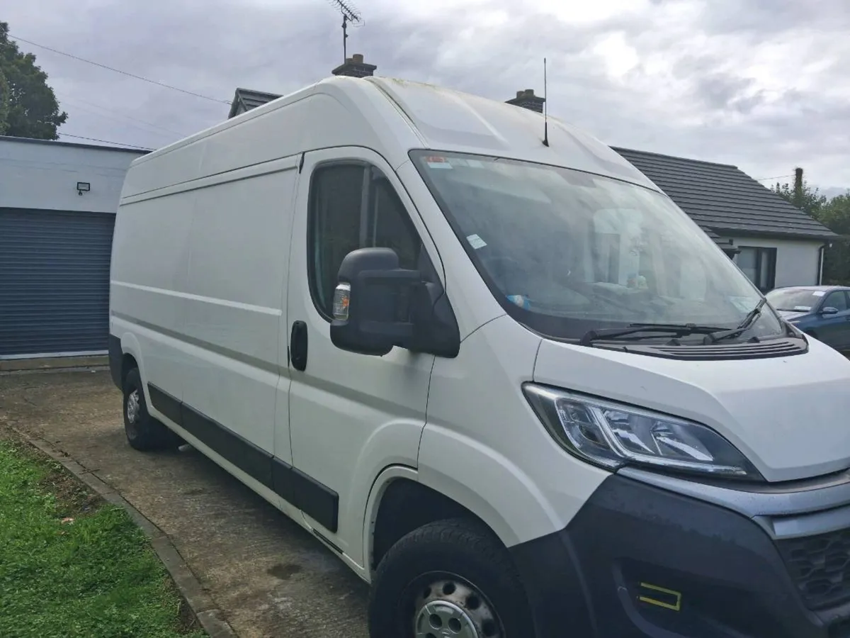 Van - Image 1