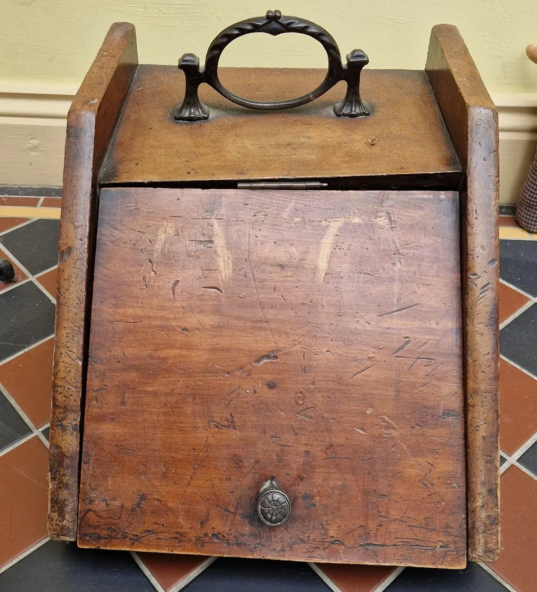 Antique Coalbox / Scuttle - Image 1