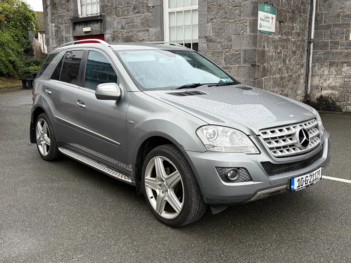 Mercedes Benz ML 300 crewcab - Image 2