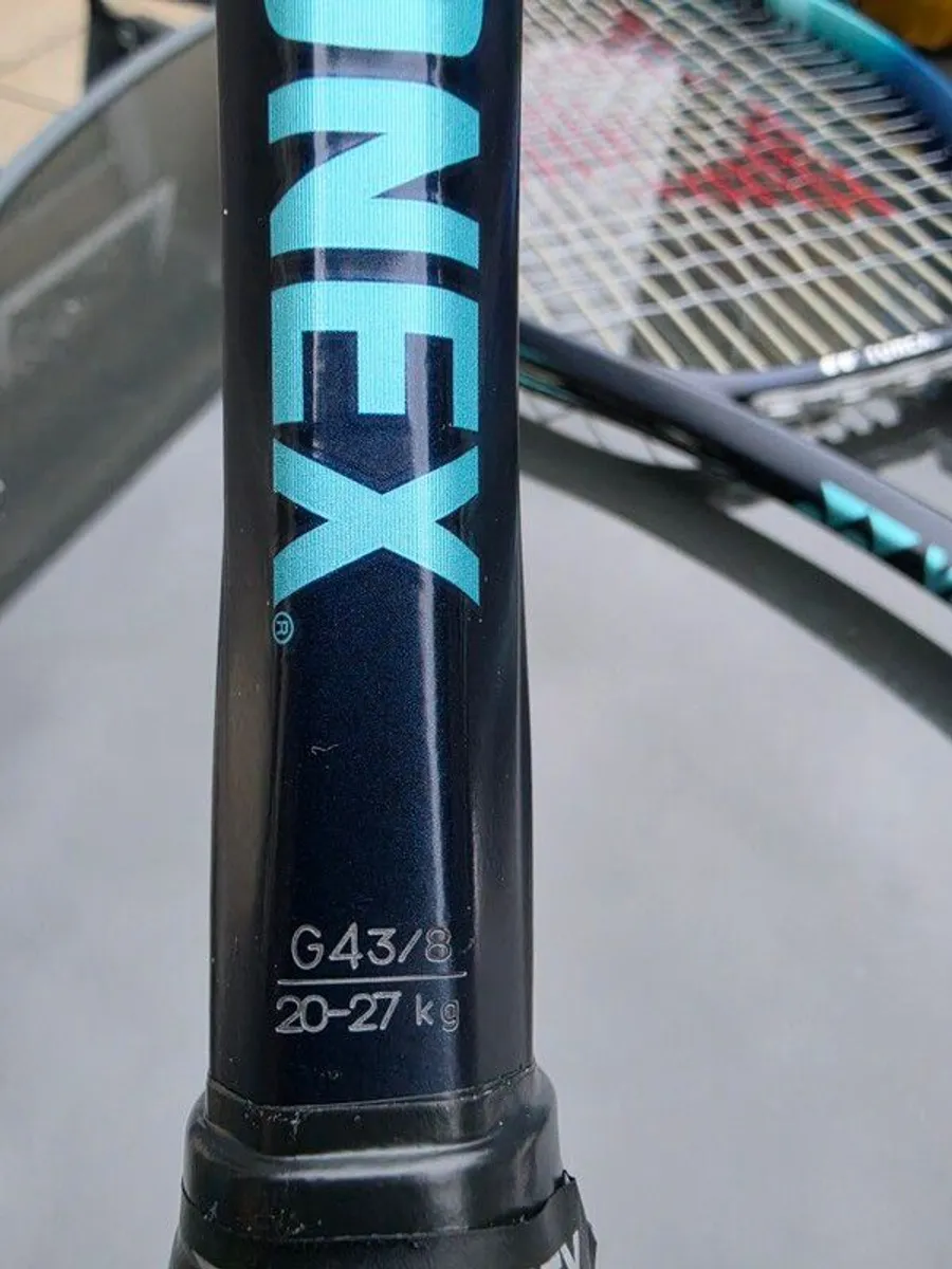 Yonex EZONE 98 2022 Tennis Racket Set of 4 with Pro Bag - Image 4