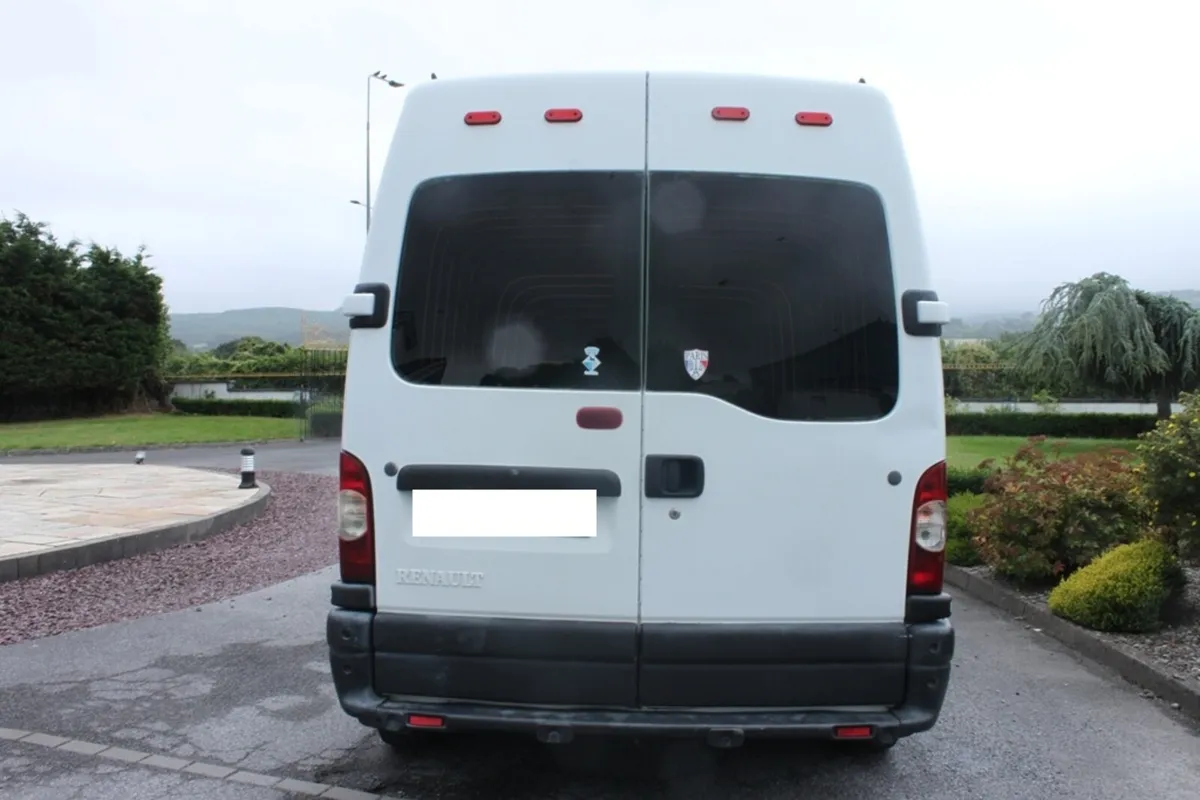 Renault Master DCI Motor Caravan, 2006 - Image 2
