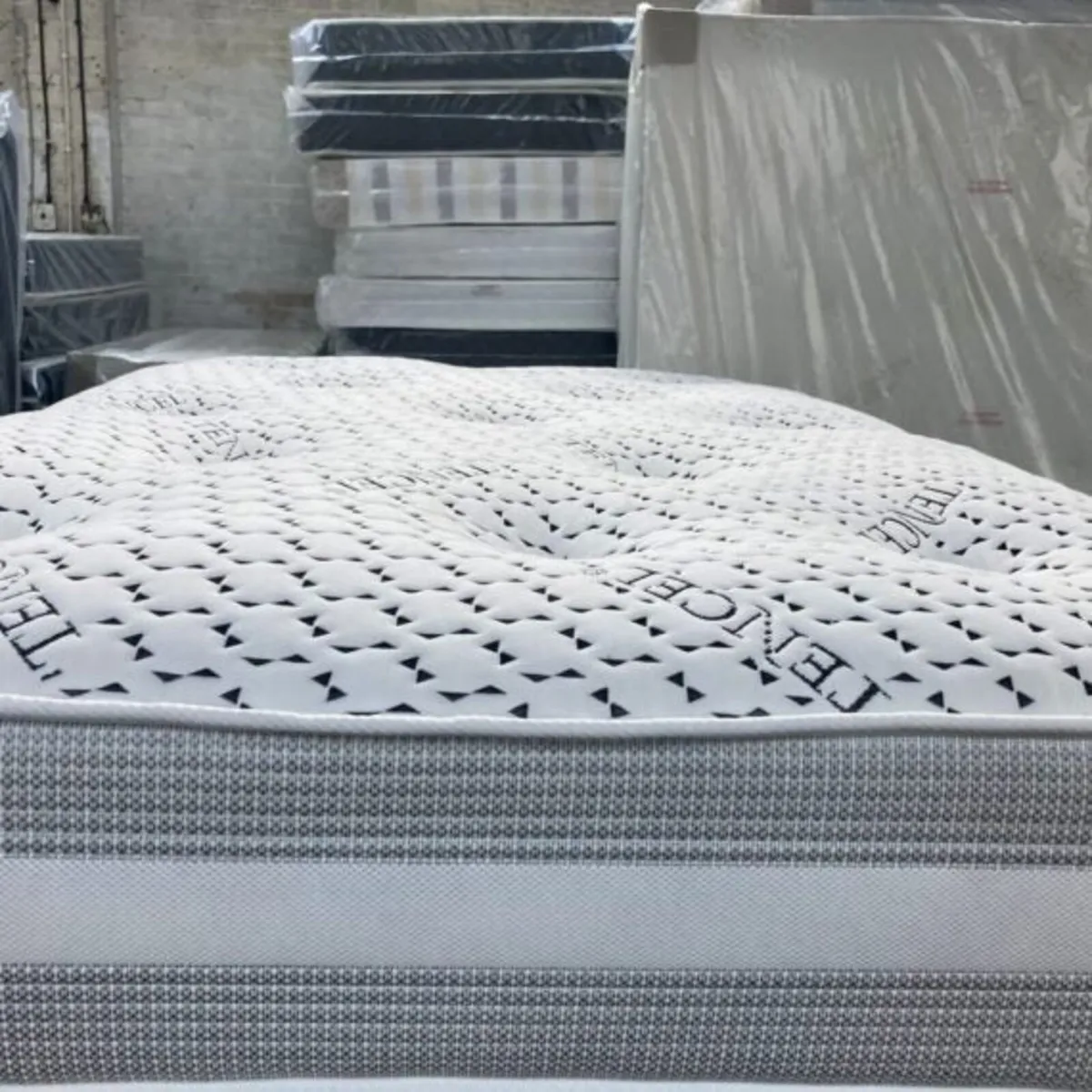 2000 Ruby Pocket Spring Mattress - Image 3