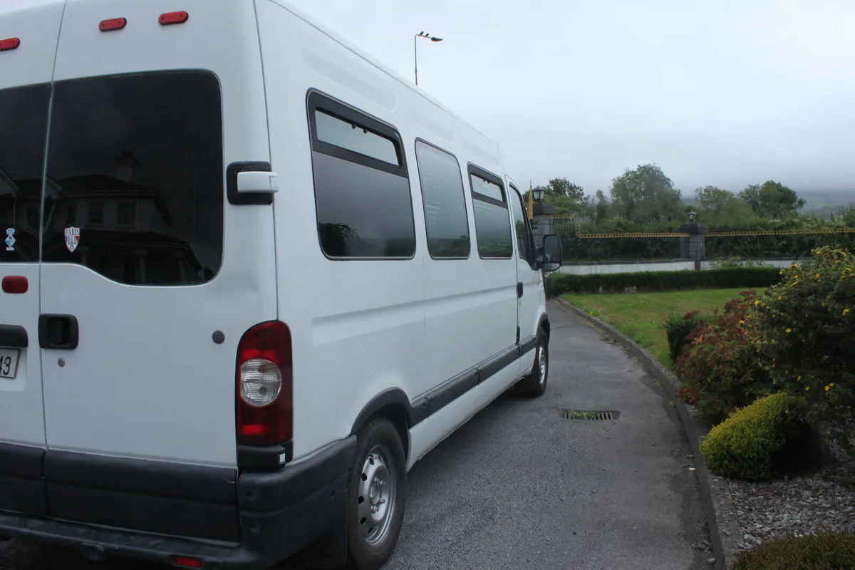 Renault Master DCI Motor Caravan, 2006 - Image 3