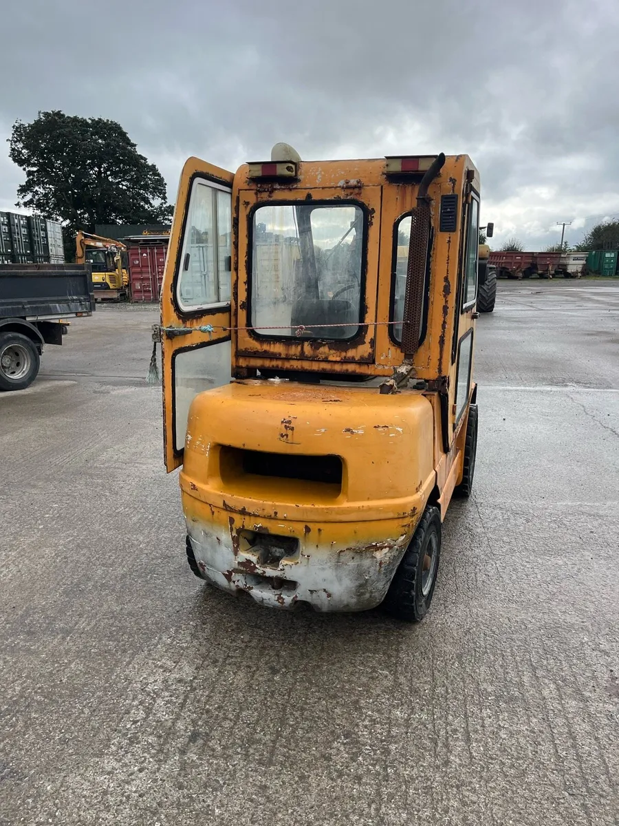 3-5 ton forklift - Image 2