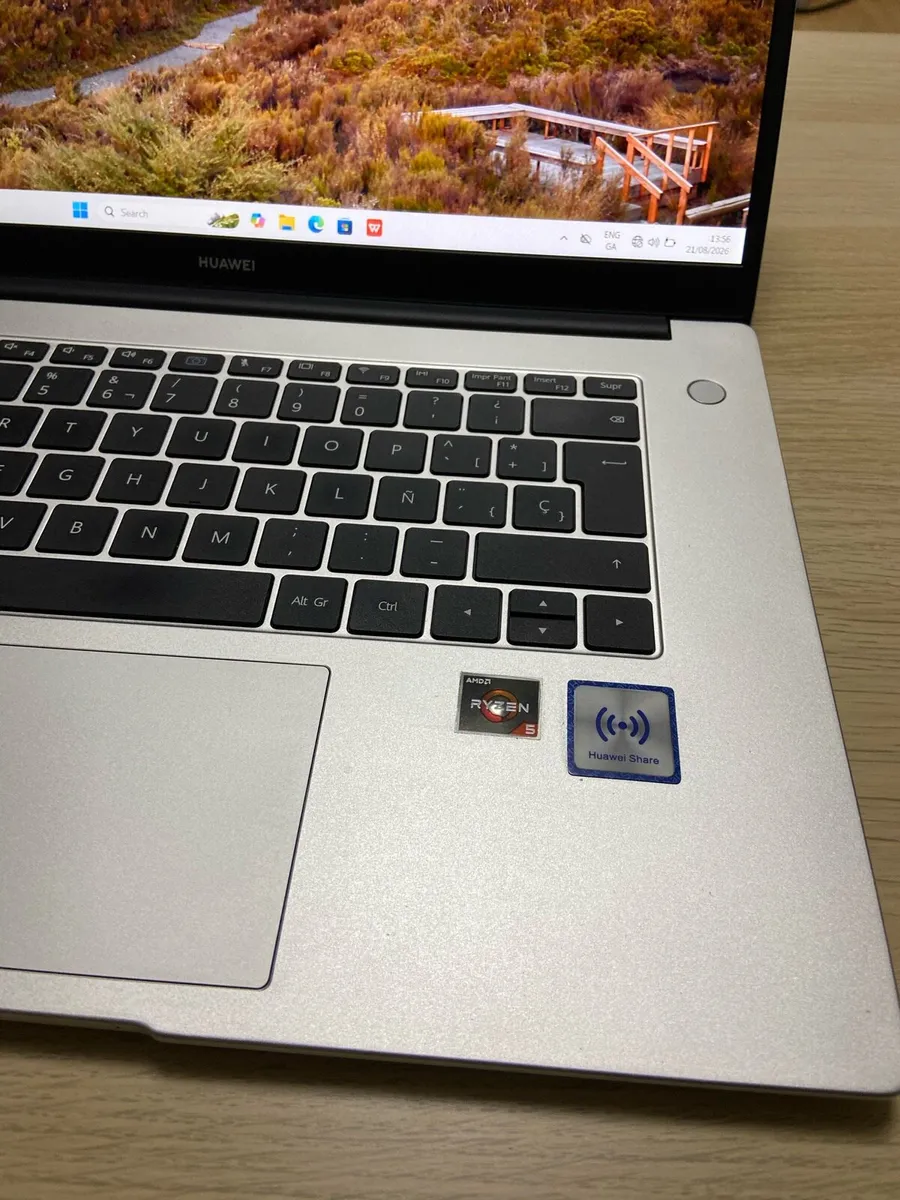 Huawei Laptop Ryzen 5 8/256 - Image 2