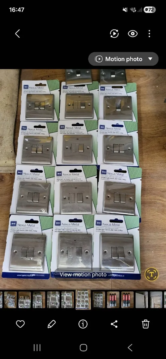 14 Light switches - Image 1