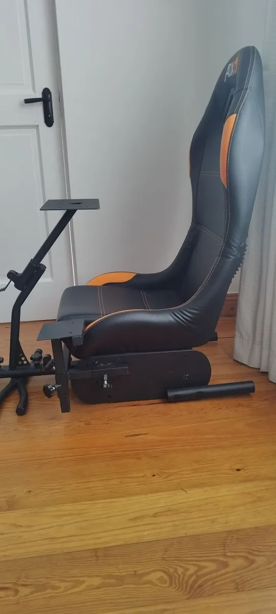 SIM Racing Seat - Image 1