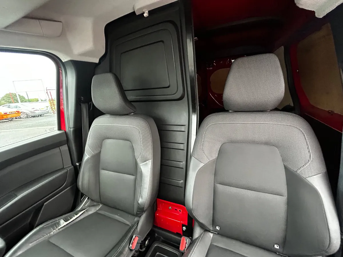 Renault Kangoo 2023 - Image 2