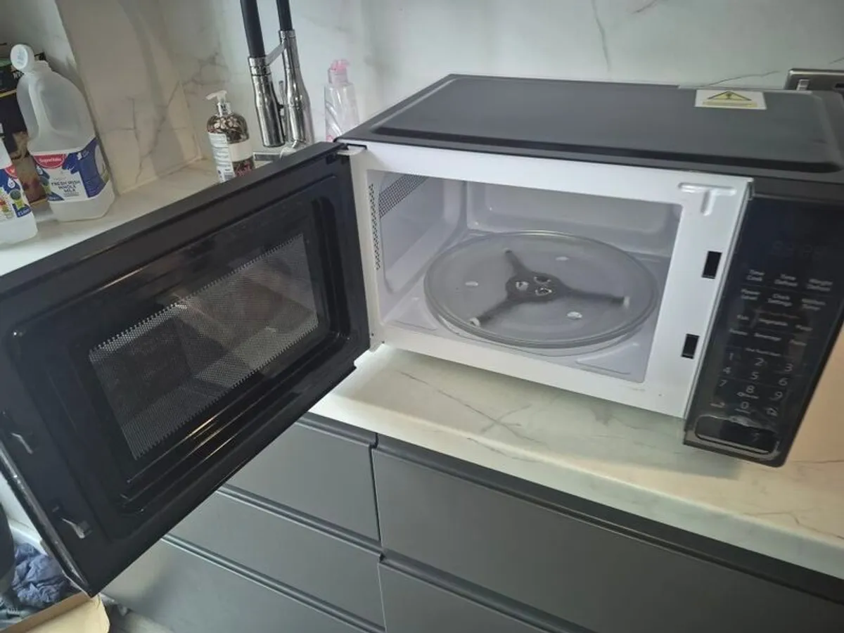 Microwave - Image 2