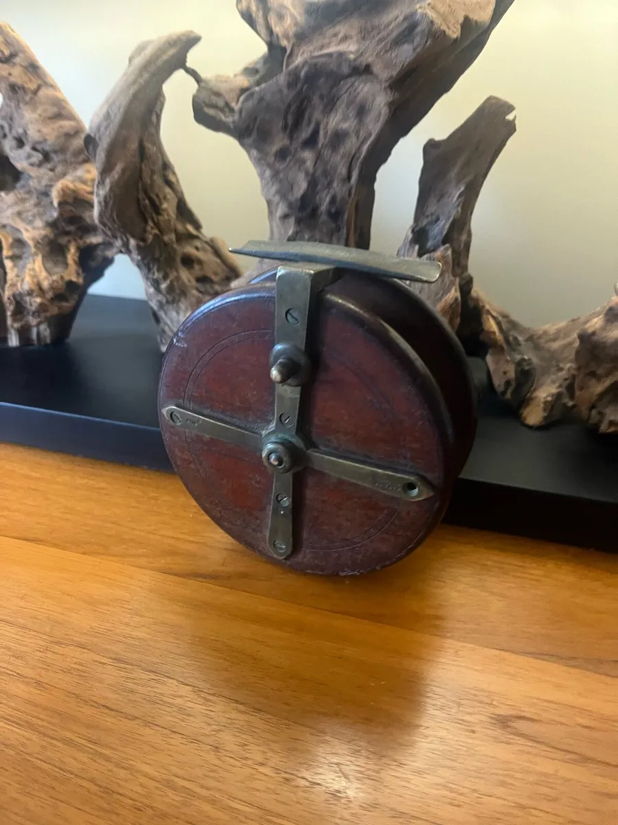 Antique SUN Fishing Salmon Reel - Image 2