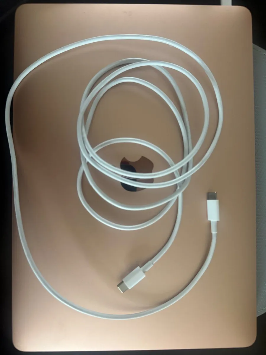 13-inch MacBook Air with Apple M1 chip - Image 4