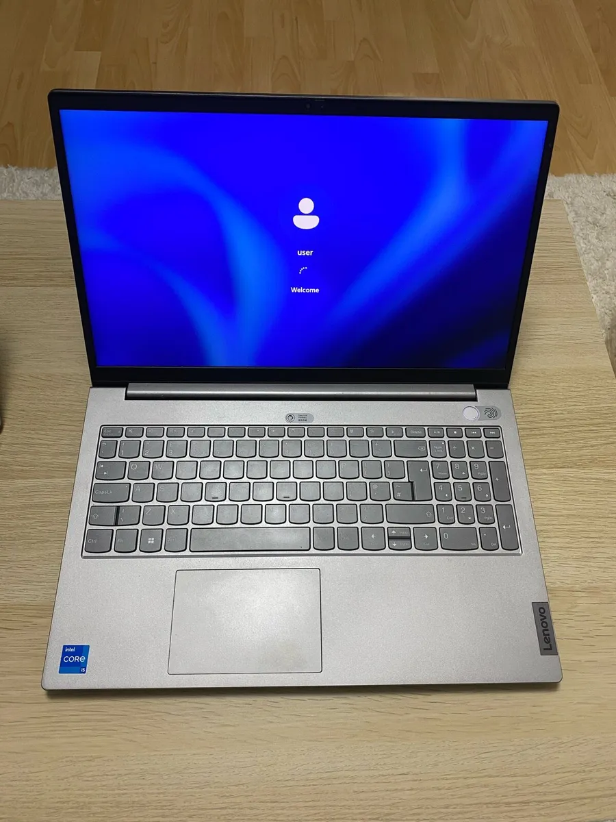 Lenovo i5 pro 16/256 windows 11 - Image 1