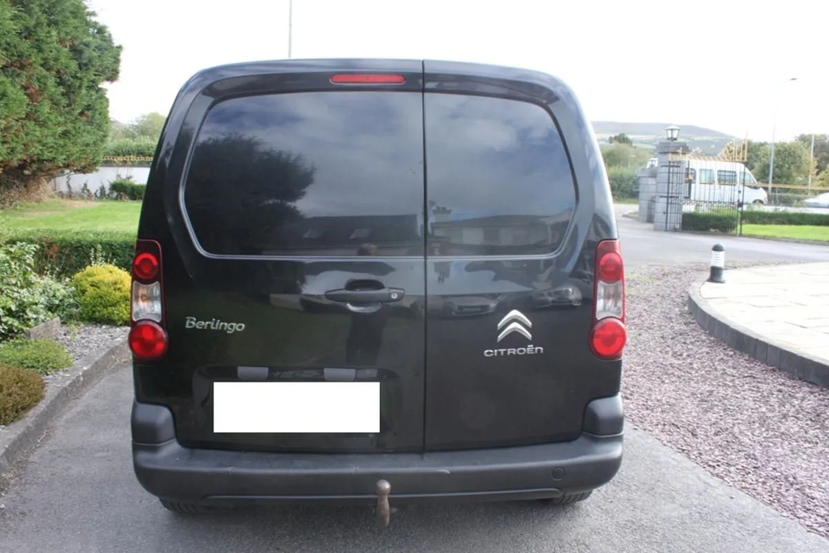 Citroen Berlingo LX  3 Seater Van, 2017 - Image 2