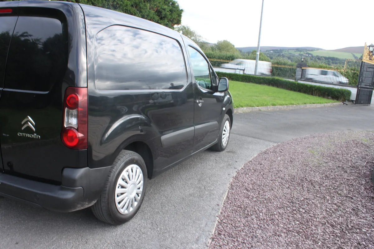 Citroen Berlingo LX  3 Seater Van, 2017 - Image 3