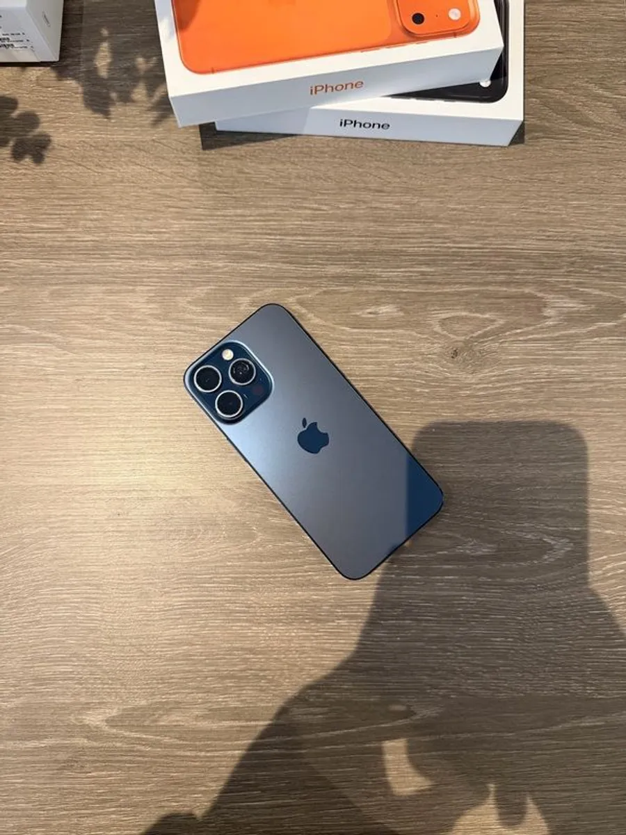iPhone 15 Pro Max - Image 1