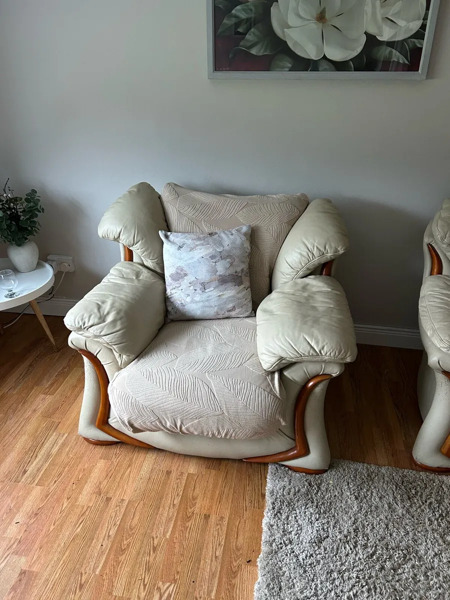 2 arm chairs - Image 2