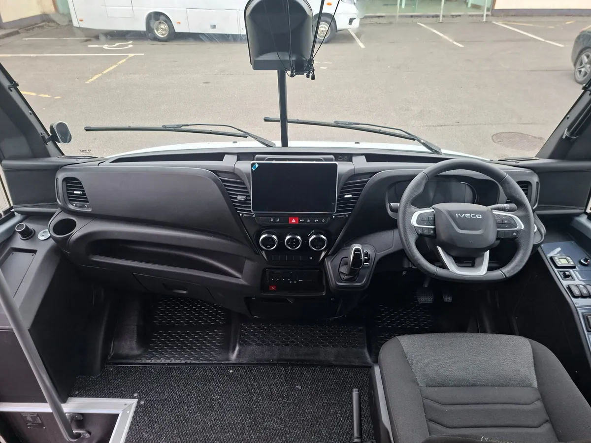 NEW UNVI M20 25 SEATS - Image 4
