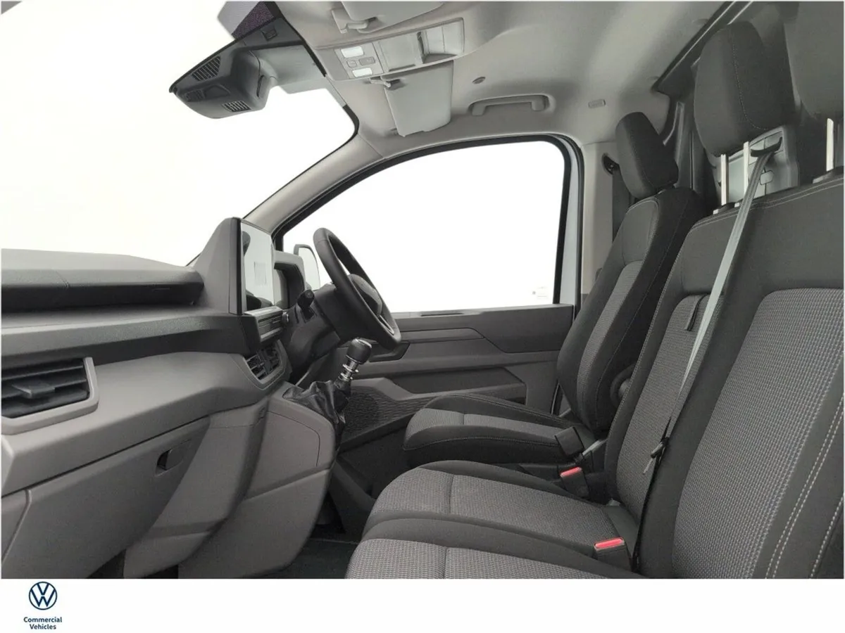 Volkswagen Transporter 28 VAN LWB HIGHLINE 110HP * - Image 4