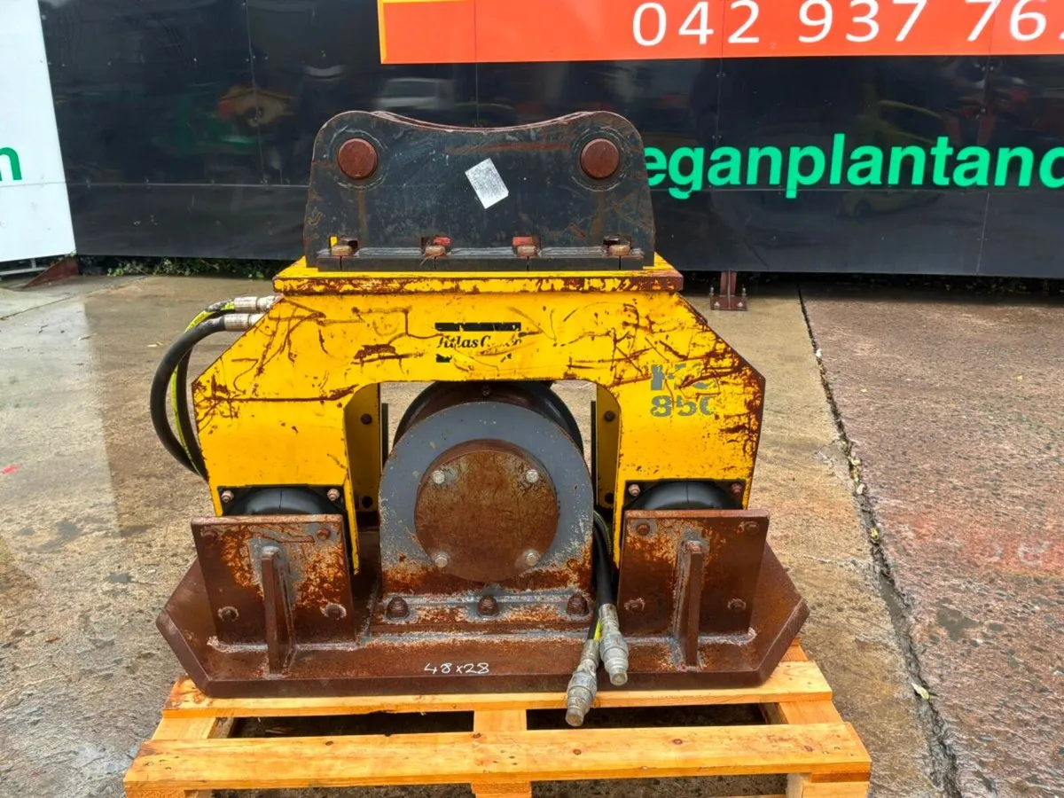 Atlas Copco HC 850 Wacker plate......65mm cradle.. - Image 2