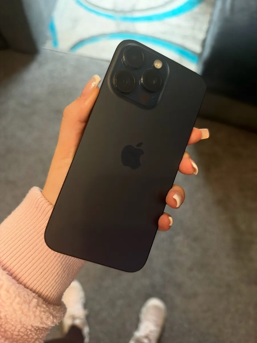 iPhone 15 pro max 256GB - Image 3