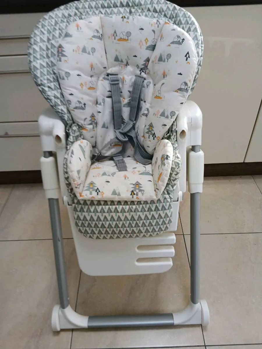 JOIE BABYS HIGH CHAIR LIKE NEW - Image 2