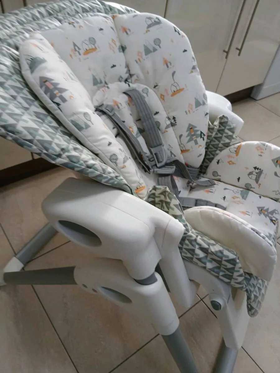 JOIE BABYS HIGH CHAIR LIKE NEW - Image 3