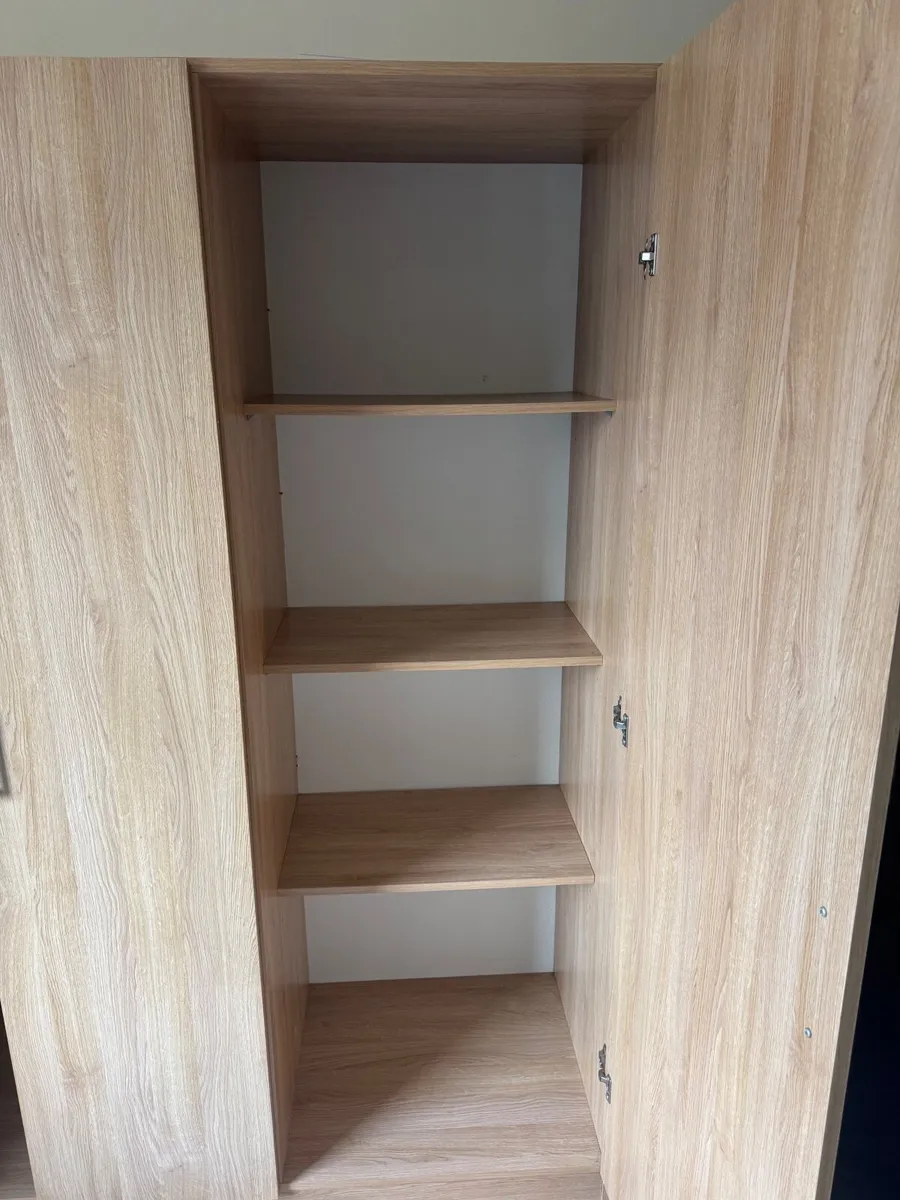wardrobes - Image 3