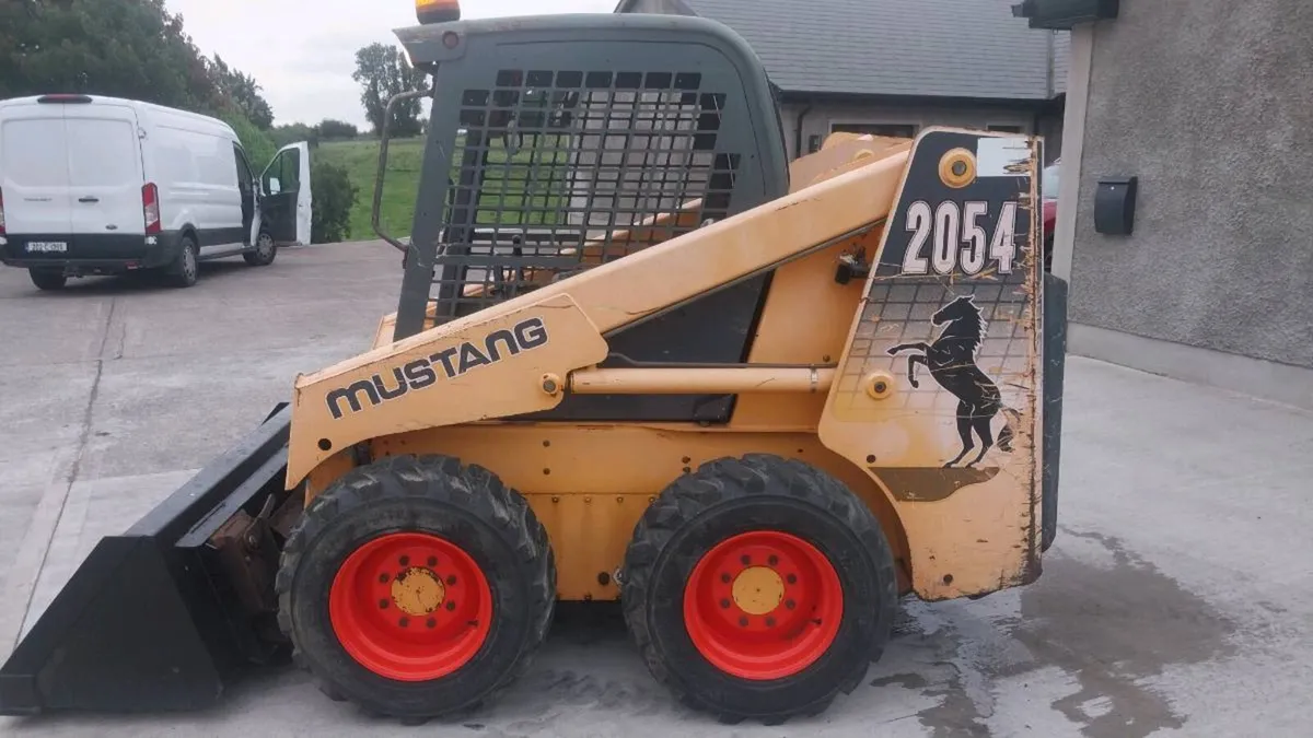 Mustang 2054 - Image 2
