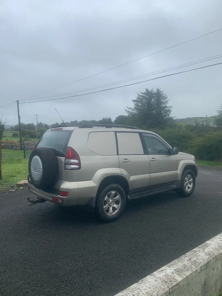 Toyota Land Cruiser - Image 3